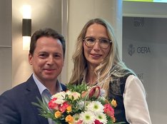 Gratulation durch den Vorsitzenden der Linksfraktion, Andreas Schubert